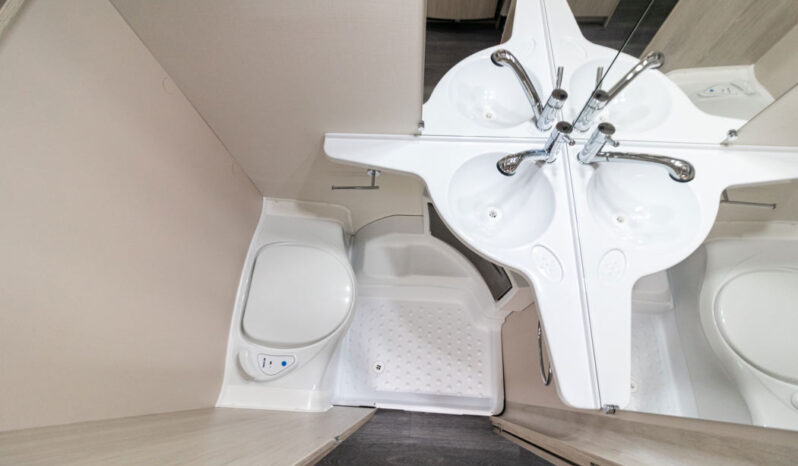 CARAVELAIR, ANTARES Style 450 cheio