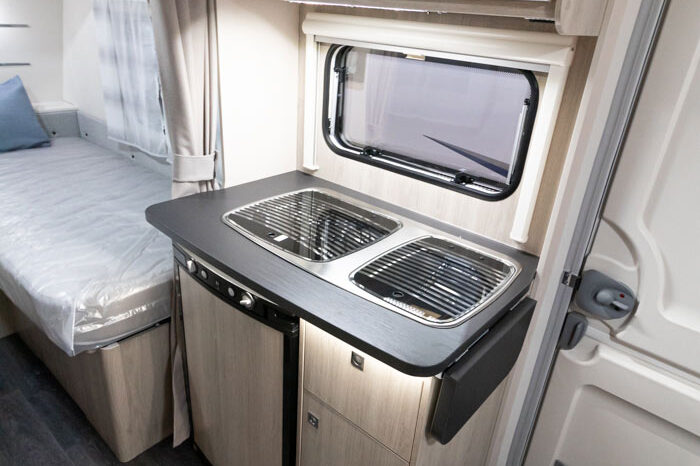 CARAVELAIR, ANTARES Style 450 cheio