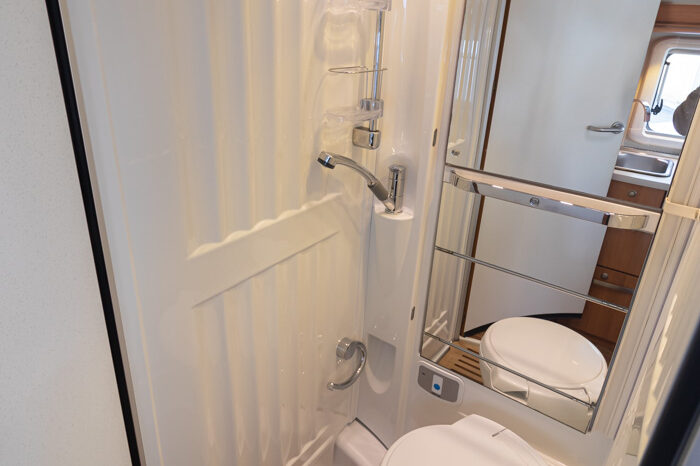 HYMER, Exsis-i 414 cheio