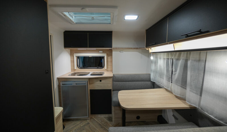 CARAVELAIR, SportLine 410 cheio